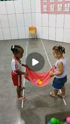 Preschool Large Motor Games, Team Building Preschool, Diy Games For Preschoolers, Games For Kindergarten Kids, Toddler Physical Activities, Obstacle Course For Toddlers, Game Activities For Kids, Game Activity For Kids, Games Activities For Kids