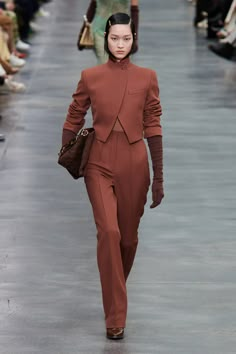 Fendi Fall 2022, Woman Suit Fashion, Sweater Collection, Fall 2022, Fashion Show Collection, Suit Fashion