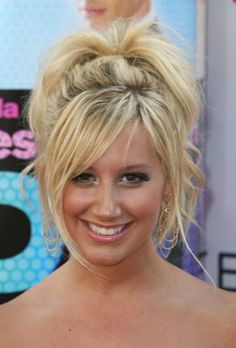 Cool Blonde Hair Colour, Cool Blonde Hair, Blonde Haircuts, Ashley Tisdale, Long Blonde Hair, Long Hair Cuts, Smooth Hair, Hair Dos, Perfect Hair