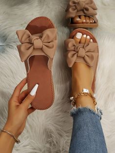 Casual Flats For Women, Flat Shoes To Wear With Dresses, Cute Slippers Women, Cute Flat Sandals, Slipper For Women, Summer Women Shoes, Heel Sandals For Women, Slippers Heels, Fancy Sandals