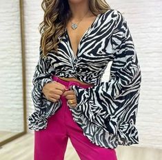 Cropped Manga, Outfit Elegantes, Women's Blazer, Animal Print, Fashion Outfits, Blazer, Animals, On Instagram, Instagram