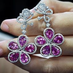 @petchchompoojewelry: Pink Sapphire diamonds earrings. Classic Diamond Earrings, Round Cut Diamond Earrings, Popular Earrings, Diamonds Earrings, Diamond Necklace Set, Prom Jewelry, Diamond Earring