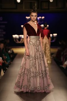 Indian Bridal Wear, Ghagra Choli, Desi Style, Indian Gowns, Indian Wedding Outfits, Couture Week