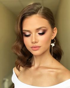 Pink Smoky Eye, Wedding Make Up Inspiration, Wedding Makeup Vintage, Pink Smokey Eye, Wedding Hairstyles And Makeup, Best Wedding Makeup, Wedding Day Makeup, Beauty Make-up, Wedding Makeup Looks