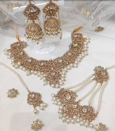 Wedding Jewellery Designs, Bridal Jewelry Sets Brides, Wedding Jewelry Sets Bridal Jewellery, Pakistani Bridal Jewelry, Bride Jewelry Set, Kundan Jewellery Set, Jewellery Business, Kundan Necklace Set, Fancy Jewellery Designs