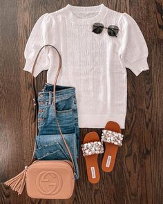 Mrs Casual, White Top Jeans, Jeans Gucci, Gucci Sandals, Top Jeans, Outfit Primavera, Fashion Diva, Amazon Best Sellers, Popular Items