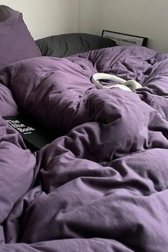 purple jersey cotton bedding set Purple Bedsheets, Dark Purple Bedding, Grunge Aesthetic Room Decor, Grunge Aesthetic Room, Purple Bedspread, Dark Academia Room Decor, Purple Bedding Sets, Royal Purple Color, Jersey Bedding