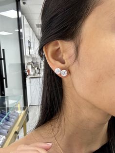 *Studs Comparison on Model: Top is 1.5ct(3ctw for a pair) and bottom is 2ct(4ctw for a pair)* - Mounted in 14k Solid White Gold - 3 carats total weight, 2 stones, Lab Grown Diamonds with IGI Certificate  - E-F Color, VS Clarity Please feel free to message us with any questions and Thank you for visiting our page <3 Big Stud Earrings, Model Top, 3 Carat Diamond, 3 Carat, Diamond Earrings Studs, Diamond Studs, Jewelry Earrings Studs, Lab Grown, Lab Grown Diamonds