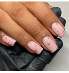 Very Square Acrylic Nails, Simple Short Square Nail Ideas, January Square Nails, Pink Christmas Nails Square, New Years Nail Designs Simple, Square Biab Nails, January Nail Designs Simple, Pink Christmas Nails Short, Nail Designs January