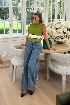 冀 Preppy Casual Outfits, White Denim Outfit, Sophia Richie, Fresh Outfits, Sofia Richie, Next Fashion, Preppy Casual, Oliver Peoples, Celebrity Outfits