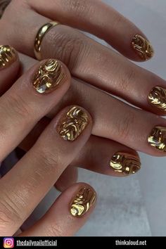 Gold Chrome Nails, Chrome Nails Designs, Nagellack Trends, Short Fake Nails, Nails Trends, Nail Forms, Get Nails, Funky Nails