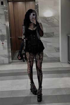 Goth Clubbing Outfit, Guitarist Outfit, Arcane Oc, Vamp Goth, Goth Outfit Inspo, Edgy Photography, Goth Fits, Clubbing Outfit, Soft Goth