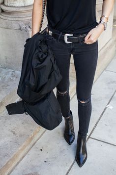 the slim fit Boho Mode, Dallas Fashion, Bohol, Looks Black, All Black Outfit, Urban Wear, Mode Inspo, Gigi Hadid