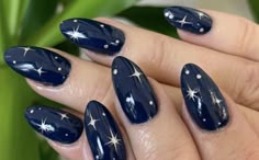 Night Court Nail Art, Starry Night Prom Nails, Navy Blue Floral Nails, Dark Blue Celestial Nails, Midnight Blue Nails With Stars, Blue Space Nails, Midnight Blue Nails Design, Starlight Nails