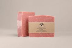 This handmade soap is 100% natural and fragrance, dye and preservative free. Feel like at the spa with this invigorating eucalyptus and revitalizing citrus soap.Pink clay naturally contains silica, magnesium and other nutrients that aid in skin renewal, and is what gives this bar its beautiful dusty rose color. This bar is unscented but does have a "sweet" smell because of the oats and honey. It's a perfect addition to any gift basket and makes a beautiful gift in combination with one of our soa Citrus Soap, Oats And Honey, Skin Renewal, Dusty Rose Color, Sweet Smell, Pink Salt, Pink Clay, Palm Oil, Natural Soap