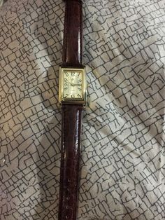 Watches Women Aesthetic, Vintage Watches Women Leather, Watch Aesthetic Vintage, She And Her Cat, Vintage Saat, Vintage Leather Watch, Vintage Watches Women, Sporty Design