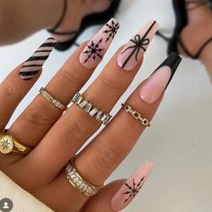 Explore a diverse range of chic and unique nail designs perfect for every occasion Different Nail Designs, Christmas Nails Acrylic, Unique Acrylic Nails, Xmas Nails, Fancy Nails, Dope Nails, Best Acrylic Nails, Cute Acrylic Nails, Green Nails