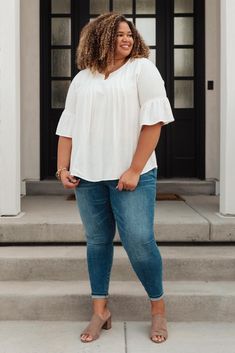 White Flowy Top, Brown Hats, White Long Sleeve Top, Rhinestone Art, Braided Headband, Flowy Top, Bell Sleeve Blouse, Flowy Tops, Swim Suit Bottoms