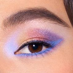 Shadow Makeup Eye, Robin Eisenberg Palette Looks, Urban Decay Robin Eisenberg Looks, Dopamine Makeup, Robin Eisenberg, Pastel Eyeshadow, Eyeshadow For Blue Eyes, Makeup News