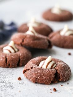 Chocolate Hugs Cookies Hersheys Hugs And Kisses Cookies, Hershey Hugs Cookies, Hugs Cookies, Cookie Tips, Cookie Holiday, Xmas Goodies, Completely Delicious, Chewy Chocolate Cookies, Peanut Butter Blossom Cookies