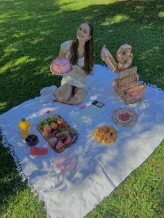 Picnic Outfit Aesthetic, Birthday Nature, Dream Birthday, Picnic Outfit, Birthday Picnic, Birthday Aesthetic, Something Just Like This