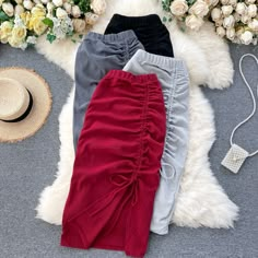 Simple drawstring skirtMaterial: blendedColor: black, red, gray, light graySize(cm): free sizelength 73 waist 60-70 Chic Midi Skirt With Drawstring, Vintage Midi Skirt, Vintage Maxi Skirt, Trendy Skirts, Everyday Fashion Outfits, Wrap Around Skirt, Modest Fashion Outfits, Gray Light, Looks Chic