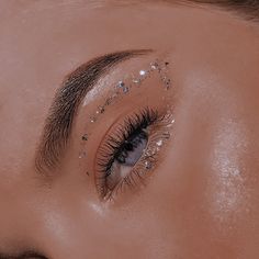 Glitter And Glam Makeup, Glitter Wedding Makeup Brides, Euphoria Makeup Looks, Social Media Post Ideas, Euphoria Makeup, Rhinestone Makeup, Prom Eye Makeup, Rave Makeup, Take Care Of Your Skin