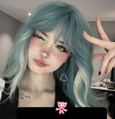 Egirl Hair Color, Gamergirl Makeup, Egirl Makeup Looks, E Girl Hairstyles, Egirl Hair, E Girl Hair, Alternative Makeup, Cool Makeup Looks, Edgy Makeup