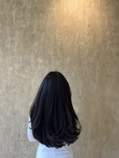 Waist Hair Length, Long Healthy Hair Aesthetic, Arab Hair, Long Layers Haircut, Long And Healthy Hair, 2024 Hair Trends For Women, Healthy Black Hair, Layers Haircut, Shiny Black Hair