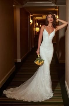 SGD341,White v neck Spaghetti Straps sleeveless applique tulle prom wedding dress sold by Starry Girl Dress on Storenvy Open Back Mermaid Wedding Dress, Tight Wedding Dress, Backless Lace Wedding Dress, Fitted Wedding Dress, Maxi Robes, Dresses Elegant, Lace Wedding Dress, Prom Wedding