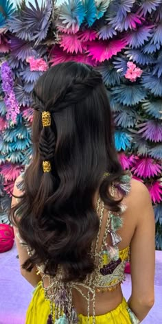 Diwali Hairstyles Indian Long Hair, Hair Stones Hairstyle, Traditional Long Hairstyles, Gota Hairstyle, Hairstyles For Garba Night, Navratri Hairstyles Bun, Khajuri Choti Hairstyle, Navaratri Hairstyle, Navratri Hairstyles Indian