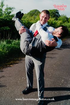 Fun wedding photo poses Couple Wedding Photos, True Happiness, Nature Wedding, Plan Your Wedding