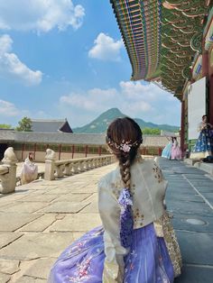 Hanbok Palace, Hanbok Hairstyle, East Asian Fashion, Asian Traditional Clothes