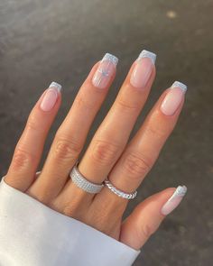 Winter Nails Acrylic, Christmas Nails Easy, Christmas Gel Nails, Simple Gel Nails, Christmas Nails Acrylic, Acrylic Nails Coffin Short, Short Acrylic Nails Designs, New Year's Nails, Silver Nails