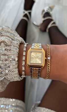 Diy Crafts Jewelry Bracelets Beads Gold And Silver Watch, Wrist Jewelry, Luxe Jewelry, Nail Jewelry, Dope Jewelry, Classy Jewelry, Jewelry Essentials