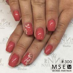 mse-beauty.blog Werbepartner: Nail Nation Berlin Himbeerrot mit Schimmer geht immer...: Verarbeitete Produkte findest Du im MSE-Beauty Blog Bio Sculpture Gel Nails, Bio Sculpture Gel, Different Types Of Colours, Bio Sculpture, Beauty Companies, Raspberry Red, Gel Tips, Glitter Gel, Pure Color