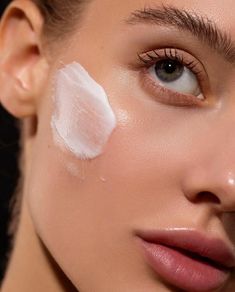 Glowing Skin Overnight, Armpit Whitening, How To Use Makeup, Beauty Skin Quotes, Skin Care Pictures, Skincare Products Photography, Beauty Products Photography, Beauty Shoot, Cruelty Free Skin Care