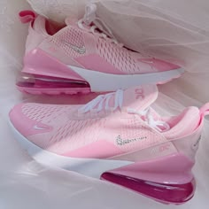 New W Box Crystal Stripes On The Outside Only Pretty Sneakers, Dr Shoes, Trendy Shoes Sneakers, Preppy Shoes, Pretty Shoes Sneakers, All Nike Shoes, Shoes Outfit Fashion, Nike Shoes Air Max, Cute Nike Shoes