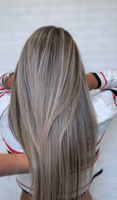 Балаяж сложное окрашивание рельефный блонд Dark Hair To Ash Blonde, Brown Hair With Ashy Blonde Balayage, Bright Dementional Blonde, Ash Blonde Hair On Brown Hair, Balayage Grey Blonde, Cool Blonde With Brown Lowlights, Icy Highlights On Brown Hair, Dark Grey Blonde Hair, Brown Hair Icy Blonde Highlights