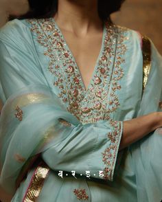 Dupatta Lace, Silk Outfits, Suits Punjabi, Motif Embroidery, Kurti Style, Straight Suit, Traditional Attires, Pakistani Suit