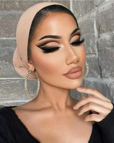 Middle Eastern Makeup, Cat Eye Eyeliner, Tattoo Eyeliner, Black Smokey Eye Makeup, Evening Eye Makeup, Makeup 2018, Arabic Makeup, Midnight Cowboy