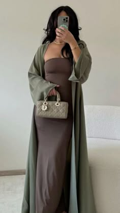 Modern Modest Outfits, Modest Winter Outfits For Church, Causal Chic Outfits, Dubai Outfits Ideas, Dubai Outfit, Corset Fashion Outfits, Dubai Outfits