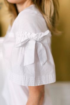 Womens White Blouse, White Blouse With Bow, Cocktail Attire For Women, Blouse With Bow, Women White Blouse, Do Cute, Cocktail Attire, Linen Blouse