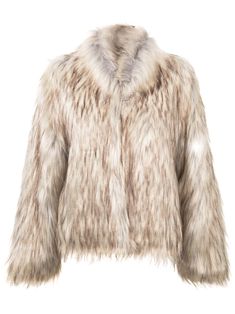 Short Fur Jacket, Chic French Outfits, Saltburn Party, Short Fur Coat, French Outfits, Vegas Outfits, Brunch Outfit Winter, Dream Wishlist, Fur Texture