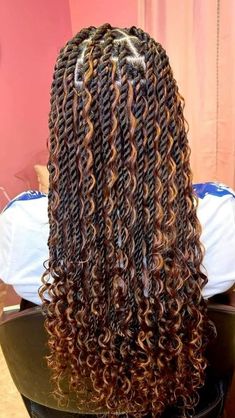 Attachment Styles Hair, Black And Blonde Island Twist, Islands Twist, Large Box Braids With Curly Ends, Graduation Braids Hairstyles, Rasta Braids Hairstyles, Graduation Braids, Barrel Braids, 4/27/30 Braids