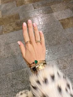 Nail Jewelry, Classy Jewelry, Jewelry Lookbook, Jewelry Inspo, Looks Vintage, How To Do Nails, Accessories Jewelry, Simple Nails, Short Nails