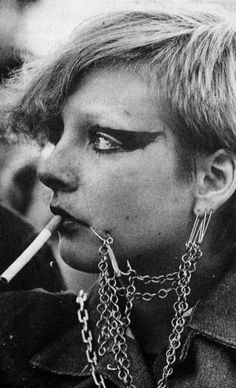 Chicas Punk Rock, Punk Rock Girls, Punk Makeup, Punk Aesthetic, Teddy Boys