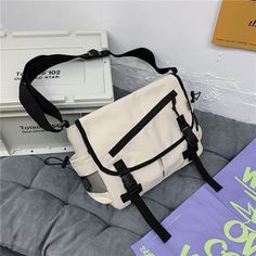 Brand Name: DCIMORShape: SatchelsHandbags Type: Shoulder BagsTypes of bags: Shoulder & Crossbody BagsOrigin: CN(Origin)Main Material: NylonClosure Type: zipperHardness: SOFTExterior: Flap PocketStyle: CasualModel Number: KDM6836002224Lining Material: PolyesterOccasion: VersatileGender: UnisexPattern Type: SolidNumber of Handles/Straps: SingleInterior: Interior Slot PocketInterior: Cell Phone PocketInterior: Interior CompartmentDecoration: ButtonItem Type: Handbags Women Backpack Travel, Yellow Handbag, Green Handbag, Vintage Shoulder Bag, White Handbag