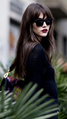 Burgundy Lipstick, French Hair, French Girl, Hair Day, Hairstyles With Bangs, Hair Goals, New Hair, Cute Hairstyles