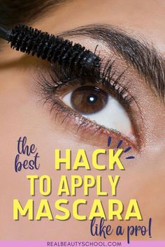 Here's how to apply your mascara like a pro with my best tips and tricks to always get volume and length without looking like "spider legs"! How To Put On Mascara Without Clumps, How To Use Mascara Tips, How To Not Get Mascara On Your Eyelid, How To Apply Mascara Without Clumps, Applying Mascara Tips, Eye Makeup Without Eyeshadow, How To Apply Mascara Perfectly, Mascara Hacks Longer Lashes, How To Put On Mascara